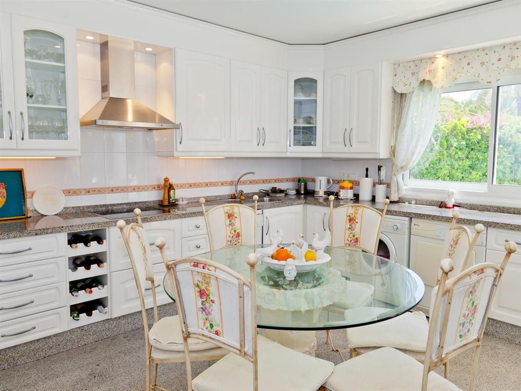 Villa for rent in Marbella