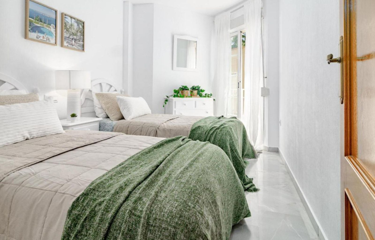 Town House for rent in El Rosario, Marbella East
