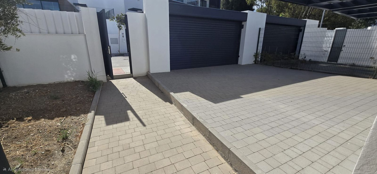 Adosado en alquiler en Atalaya, Estepona Este