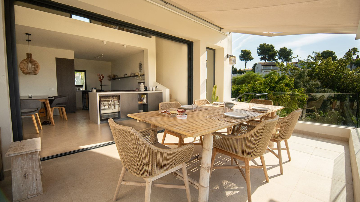 Villa for rent in Estepona