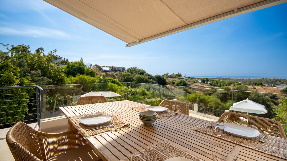 Villa for rent in Estepona
