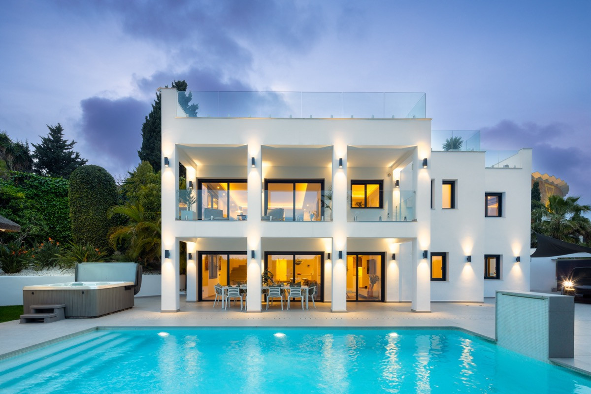 Villa for rent in Nueva Andalucia, Marbella