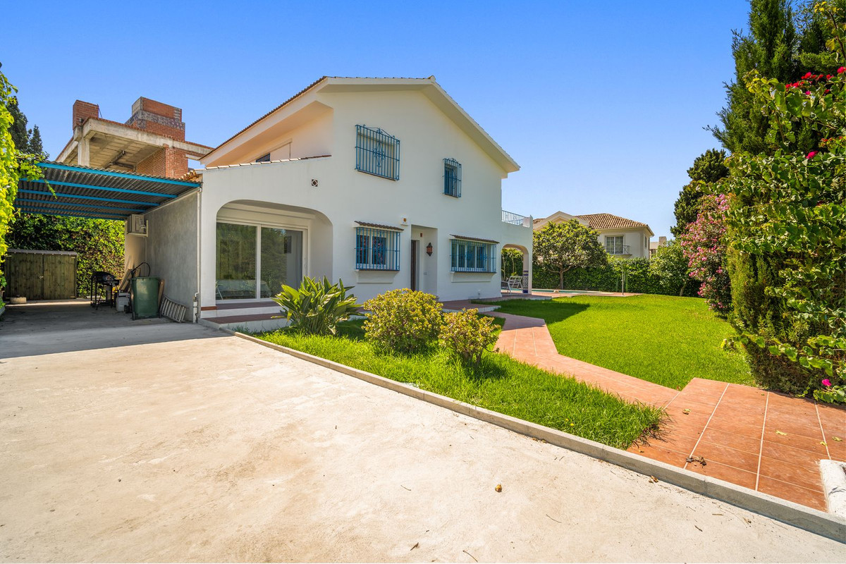 Villa for short term rent in Marbella