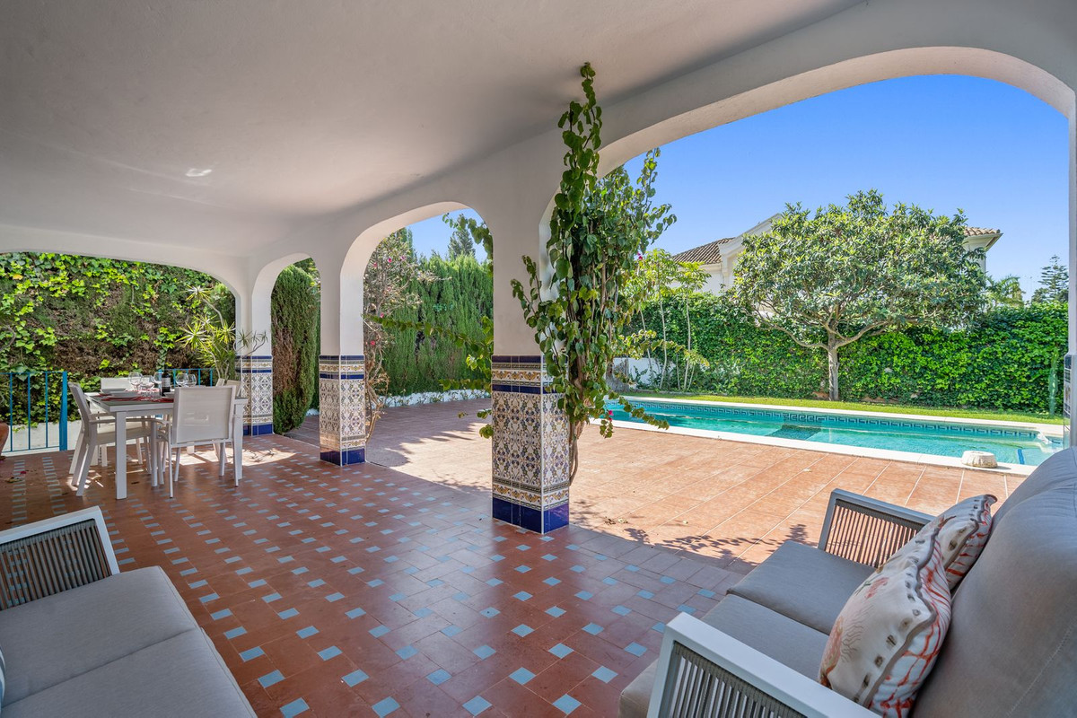 Villa for short term rent in Marbella