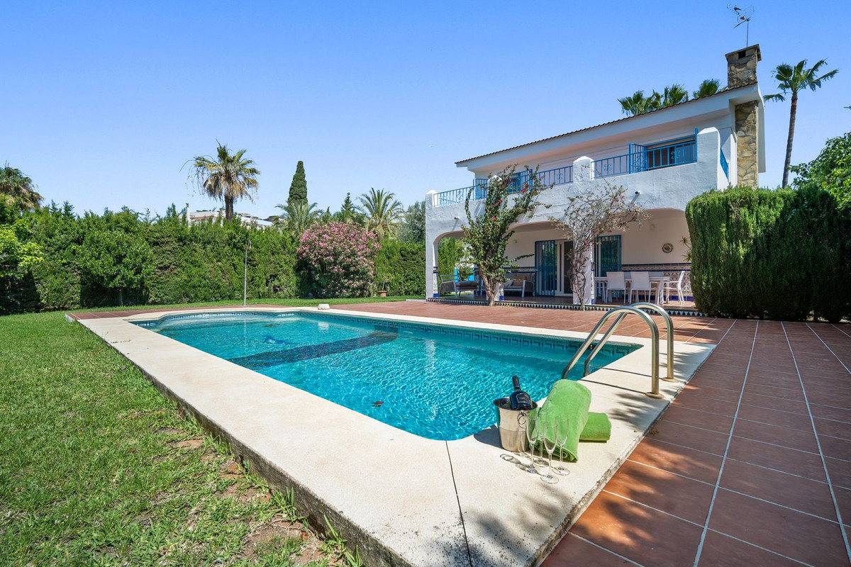 Villa for short term rent in Marbella