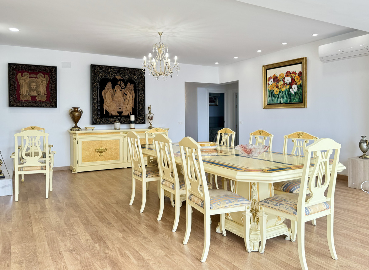 Villa for rent in Marbella Golden Mile