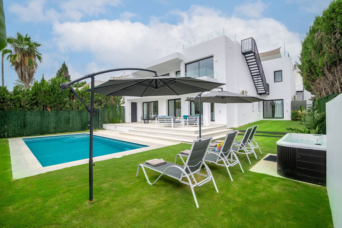 Villa for long term rent in San Pedro de Alcantara