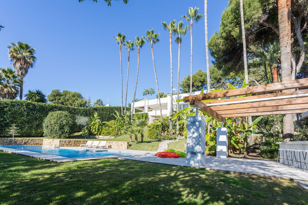 Villa for short term rent in Marbella Golden Mile