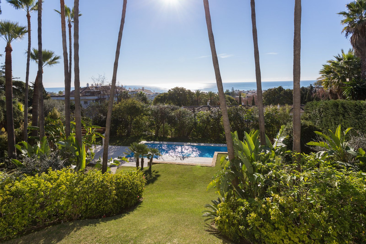 Villa for short term rent in Marbella Golden Mile