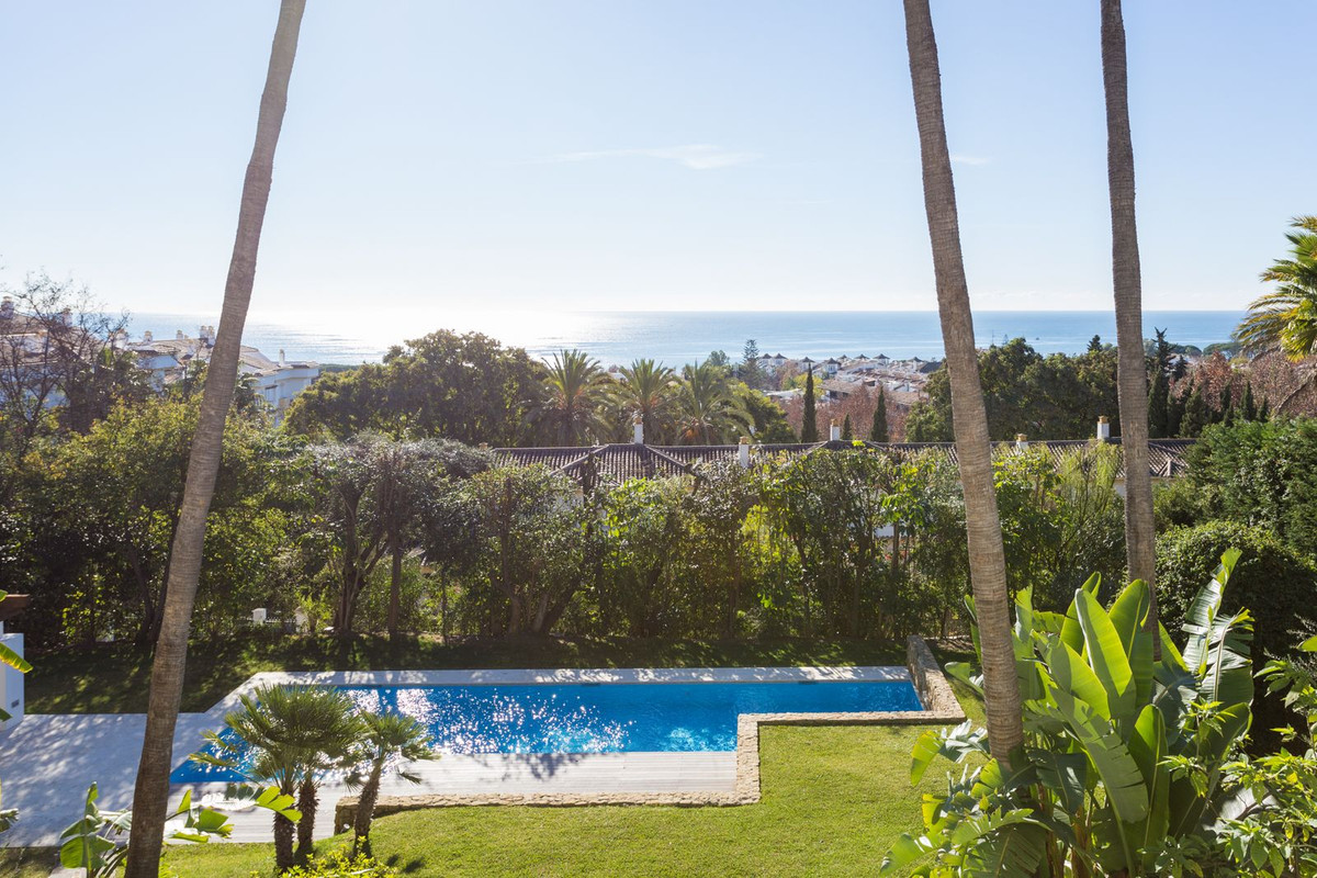 Villa for short term rent in Marbella Golden Mile