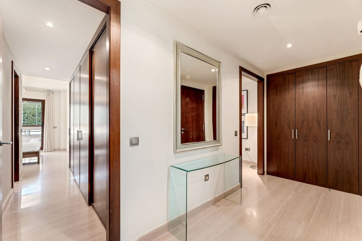 Ground Floor Apartment for rent in Nueva Andalucia, Marbella