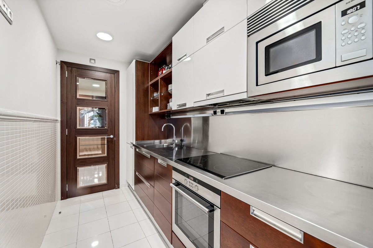 Ground Floor Apartment for rent in Nueva Andalucia, Marbella