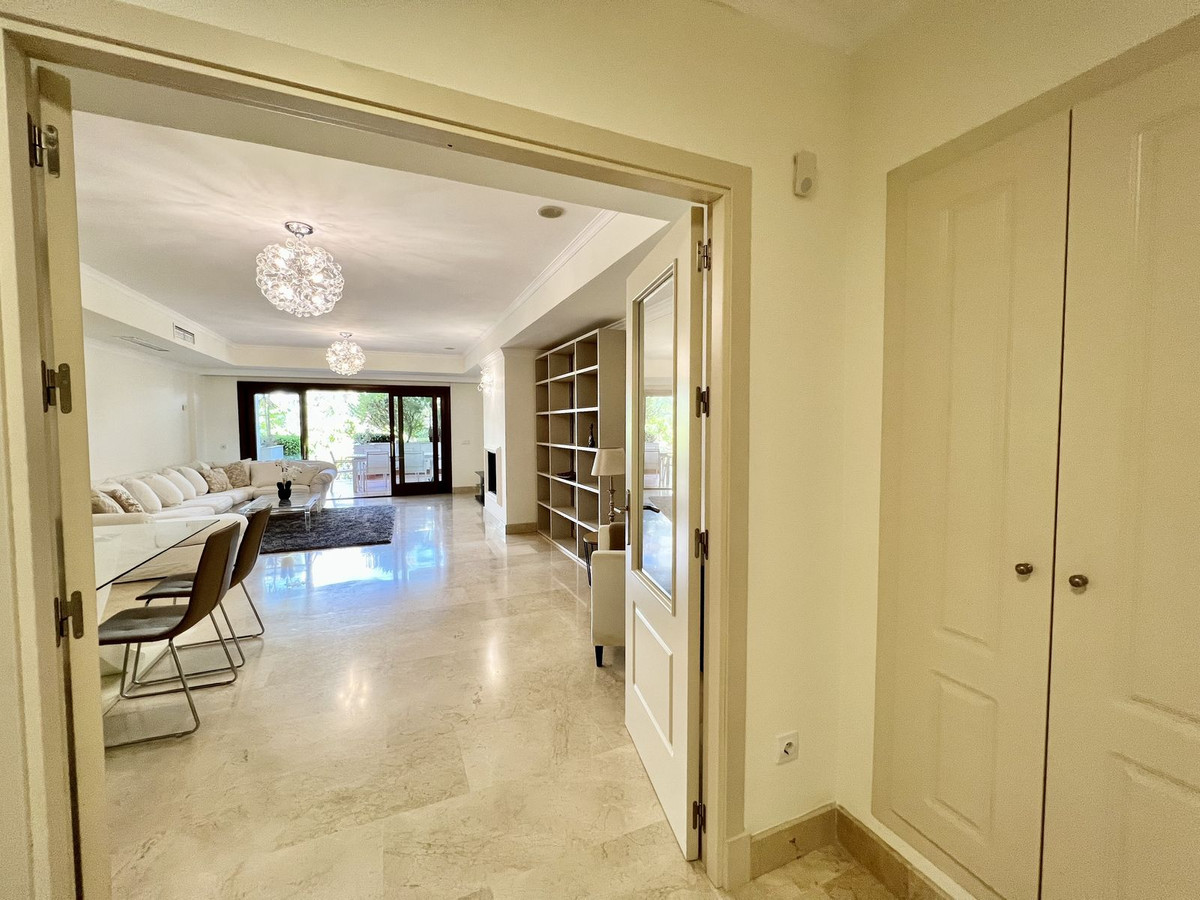 Ground Floor Apartment for long term rent in Marbella Golden Mile