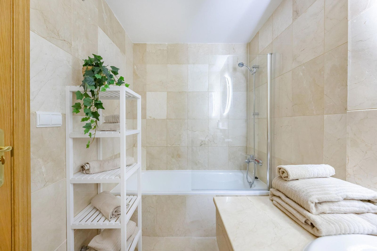 Ground Floor Apartment for rent in Estepona
