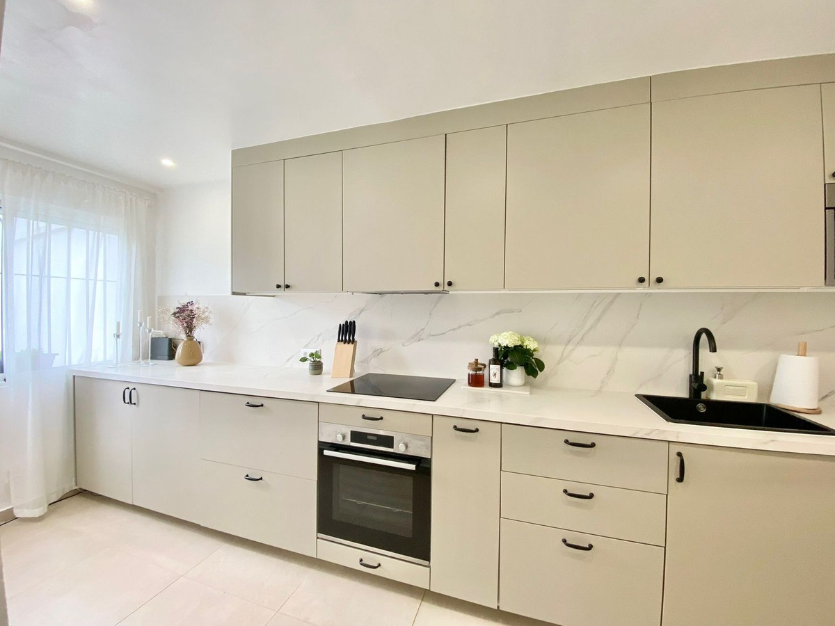 Villa for long term rent in Estepona