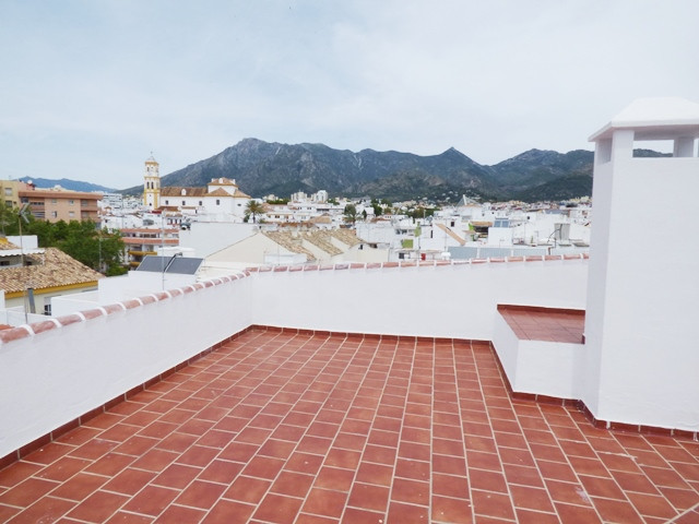 Town House for rent in Marbella
