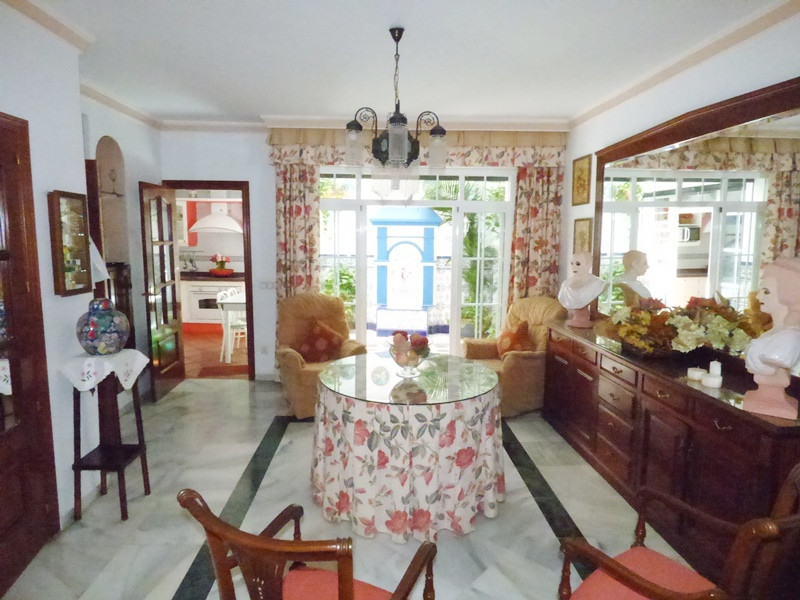 Town House for rent in Marbella