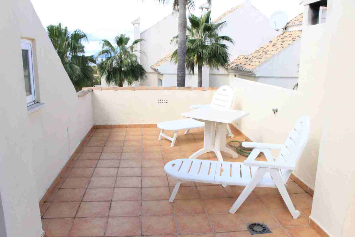 Town House for rent in El Rosario, Marbella East