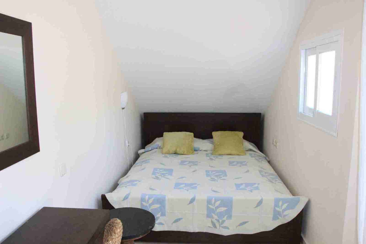 Town House for rent in El Rosario, Marbella East