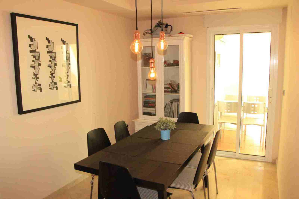 Town House for rent in El Rosario, Marbella East