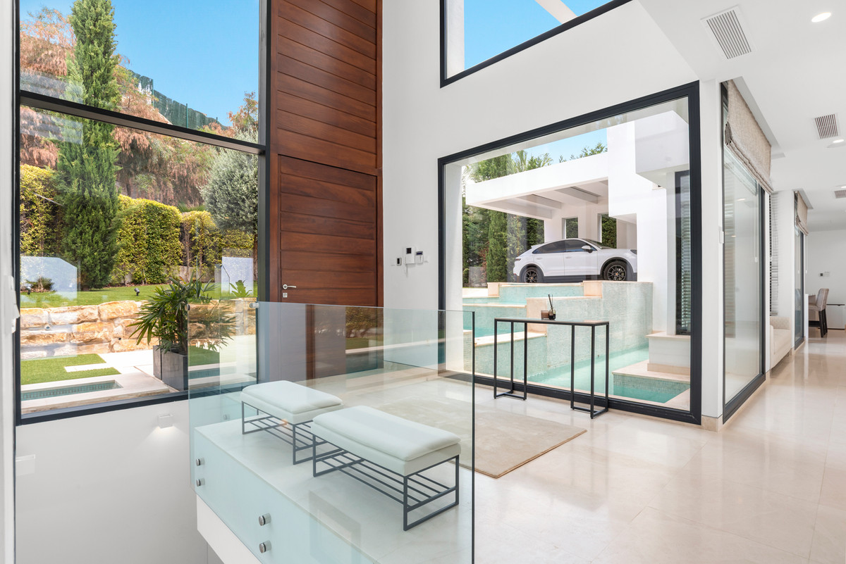 Villa for rent in Benahavis