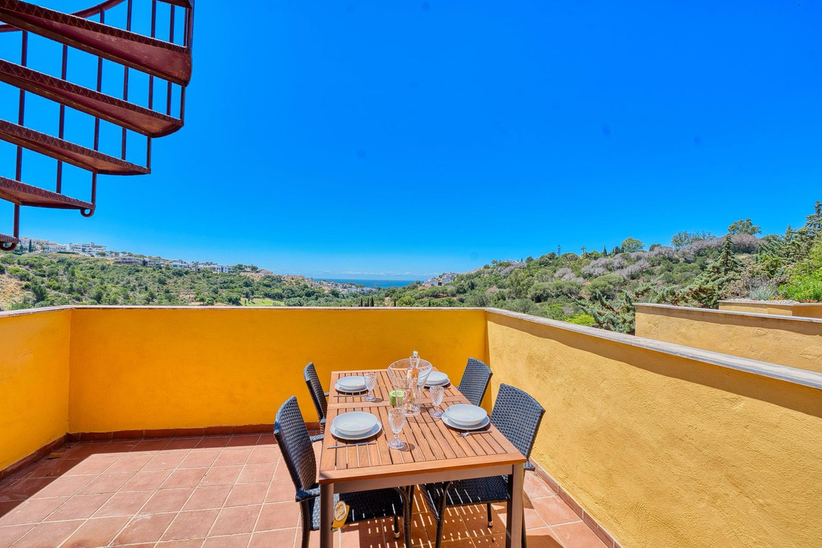 Apartment for long term rent in La Reserva de Marbella, Marbella East