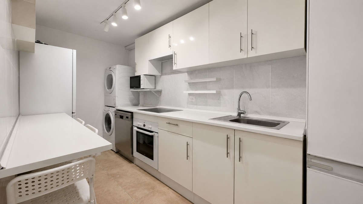 Semi Detached Villa for rent in Nueva Andalucia, Marbella
