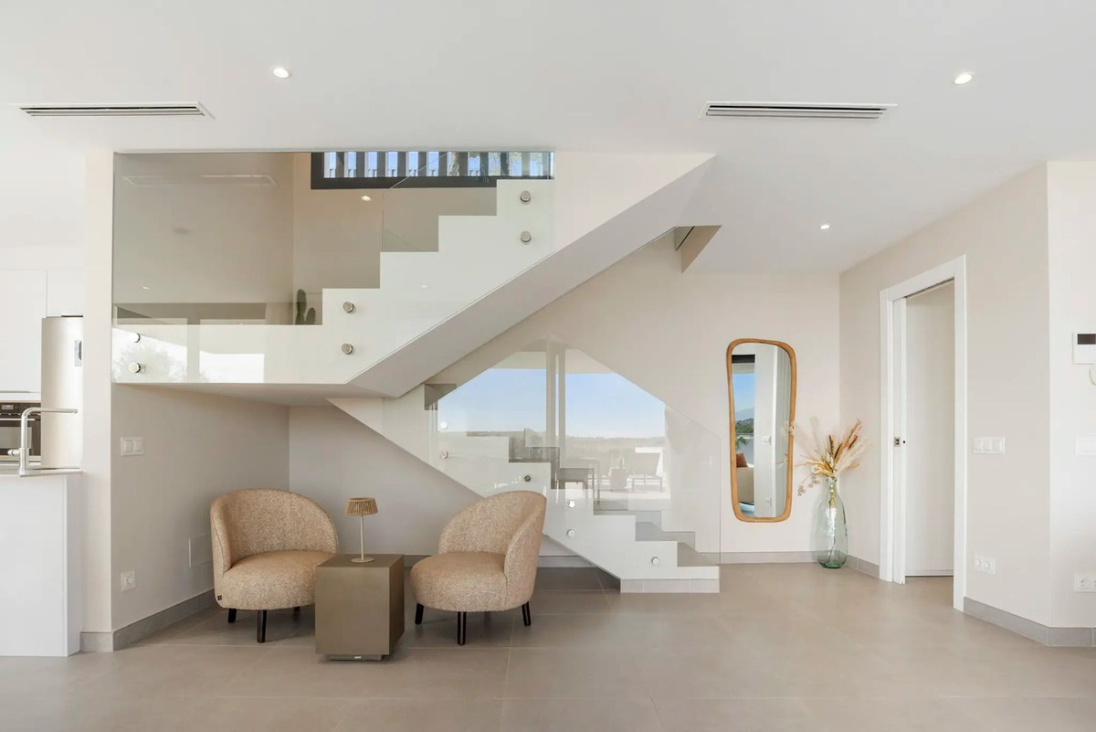 Villa for rent in Estepona