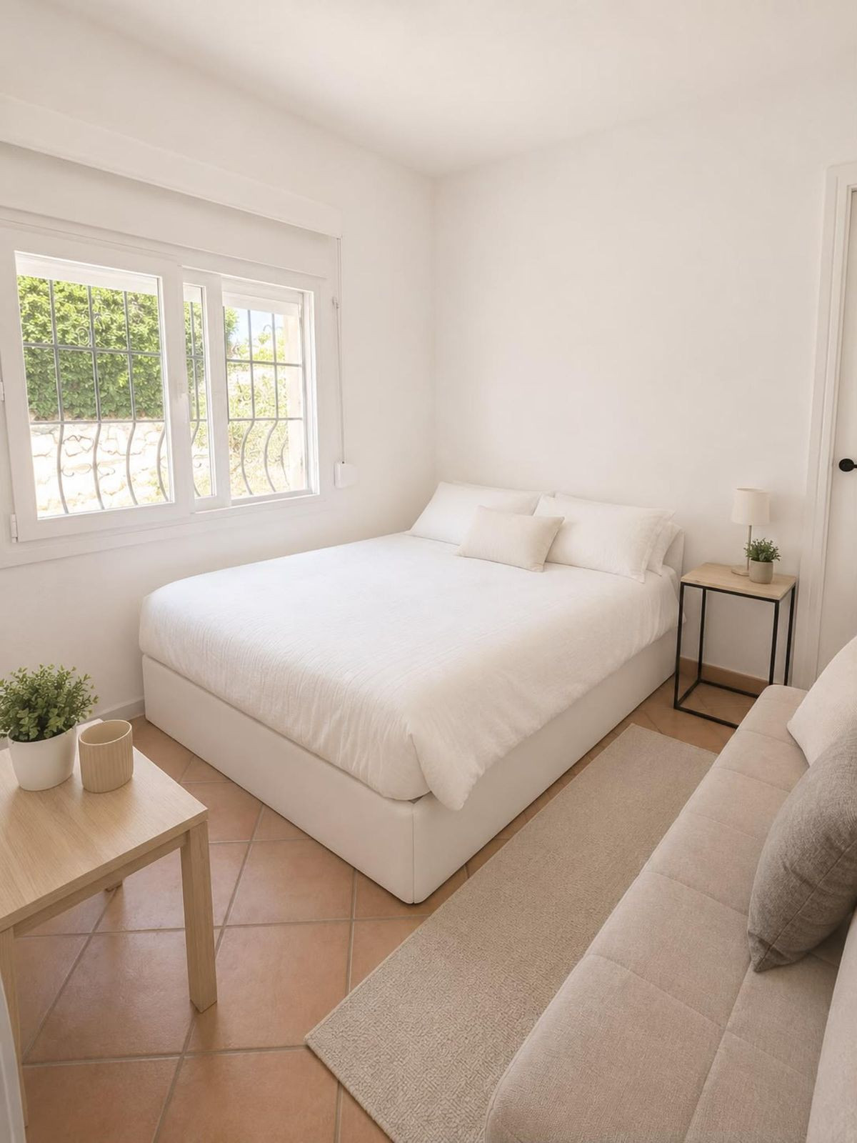 Villa for long term rent in Estepona