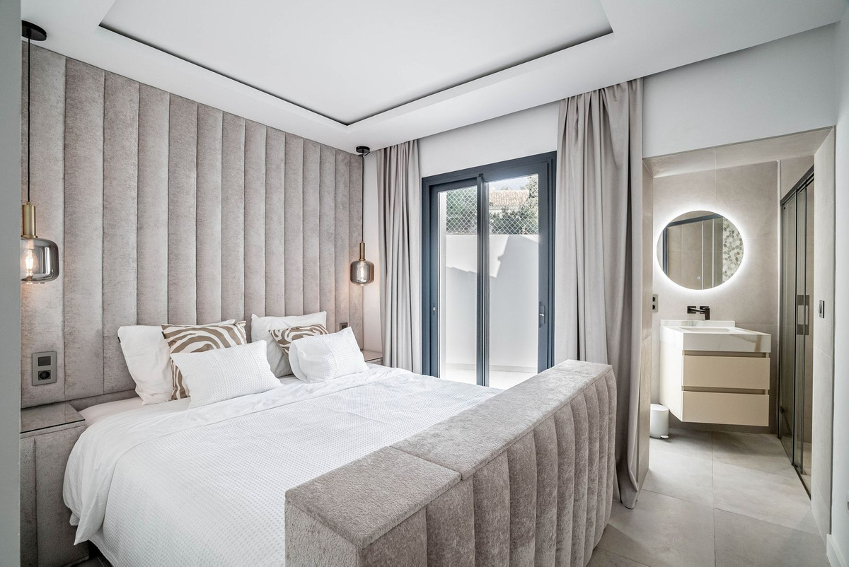 Villa for short term rent in Nagüeles, Marbella Golden Mile