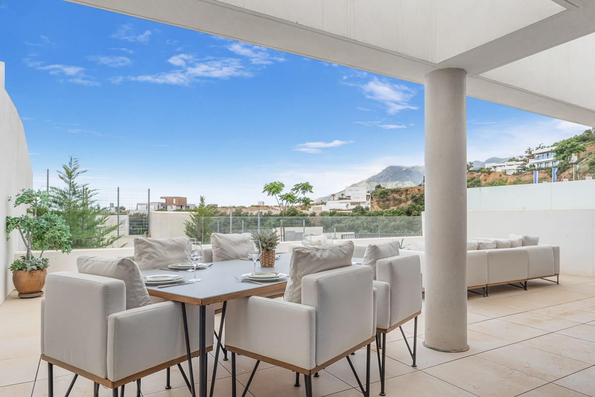 Ground Floor Apartment for short term rent in Los Altos de los Monteros, Marbella East