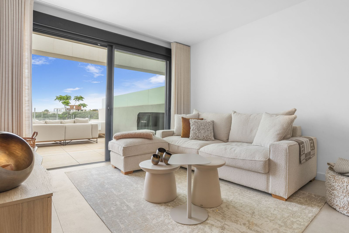 Ground Floor Apartment for short term rent in Los Altos de los Monteros, Marbella East