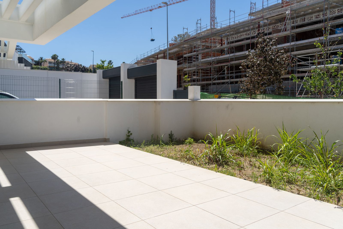 Semi Detached Villa for long term rent in Atalaya, Estepona East