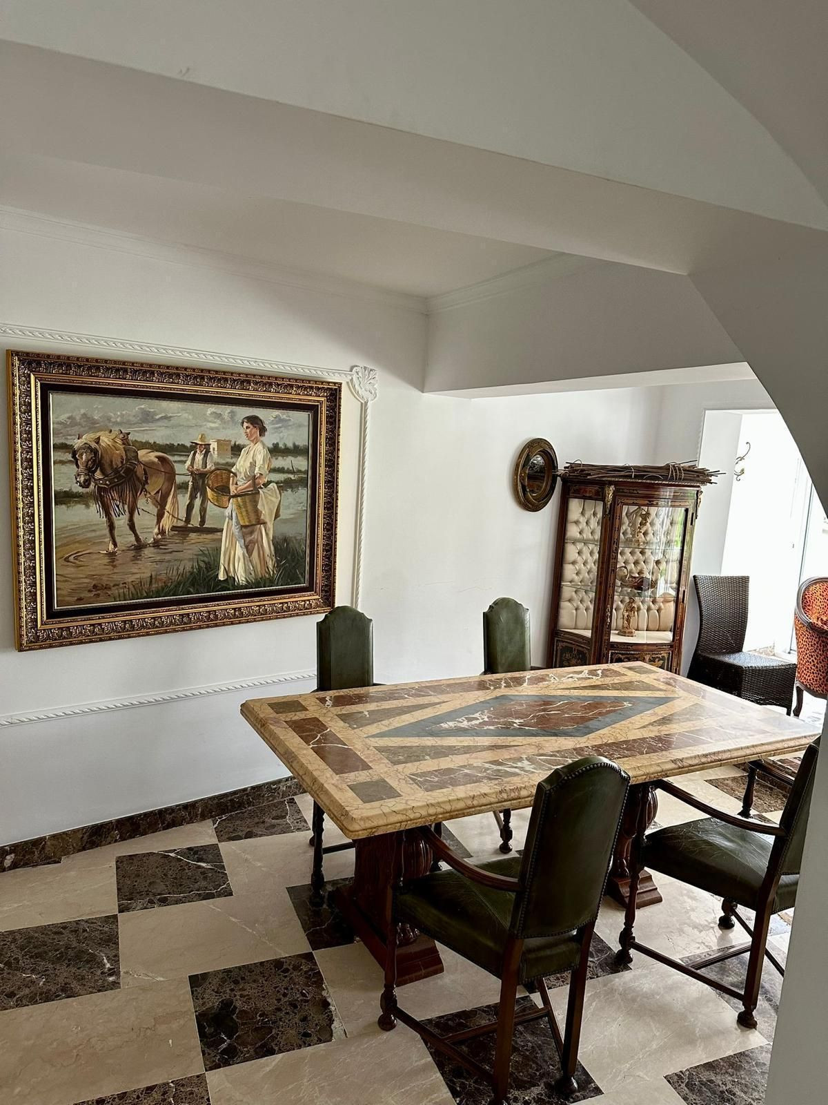 Villa for rent in Estepona