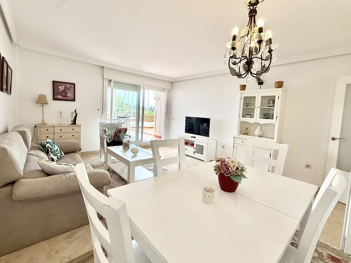 Ground Floor Apartment for long term rent in Selwo, Estepona East