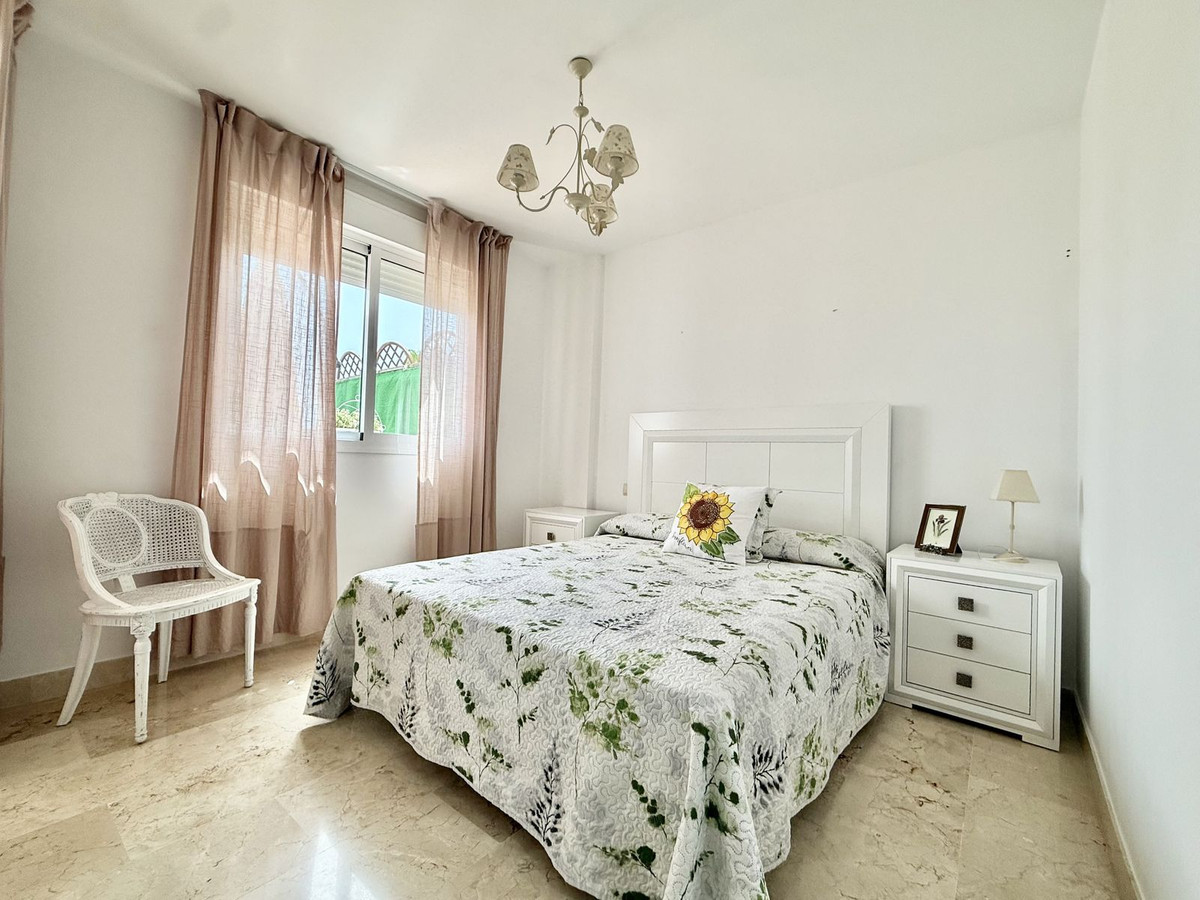 Ground Floor Apartment for long term rent in Selwo, Estepona East
