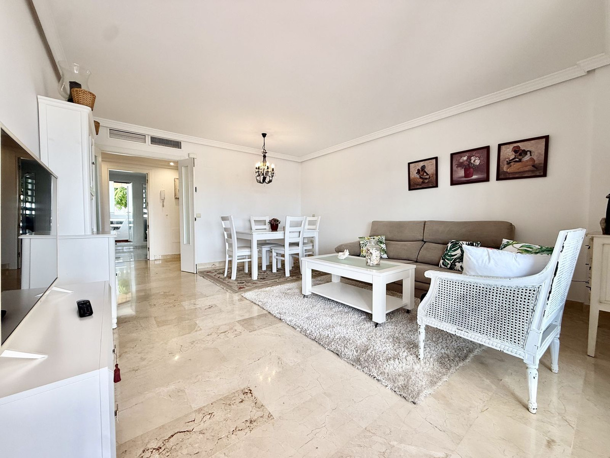 Ground Floor Apartment for long term rent in Selwo, Estepona East