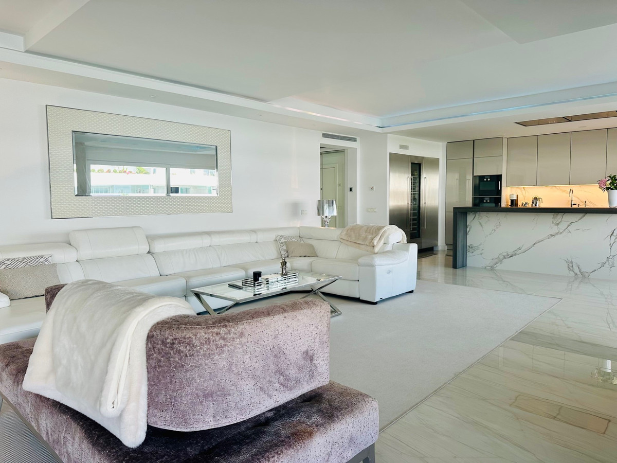 Apartment for long term rent in Marbella - Puerto Banus