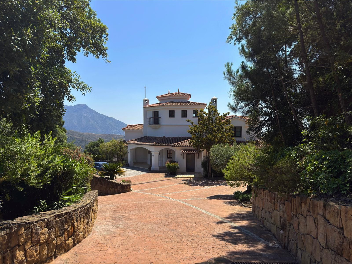 Villa for short term rent in La Zagaleta, Benahavis
