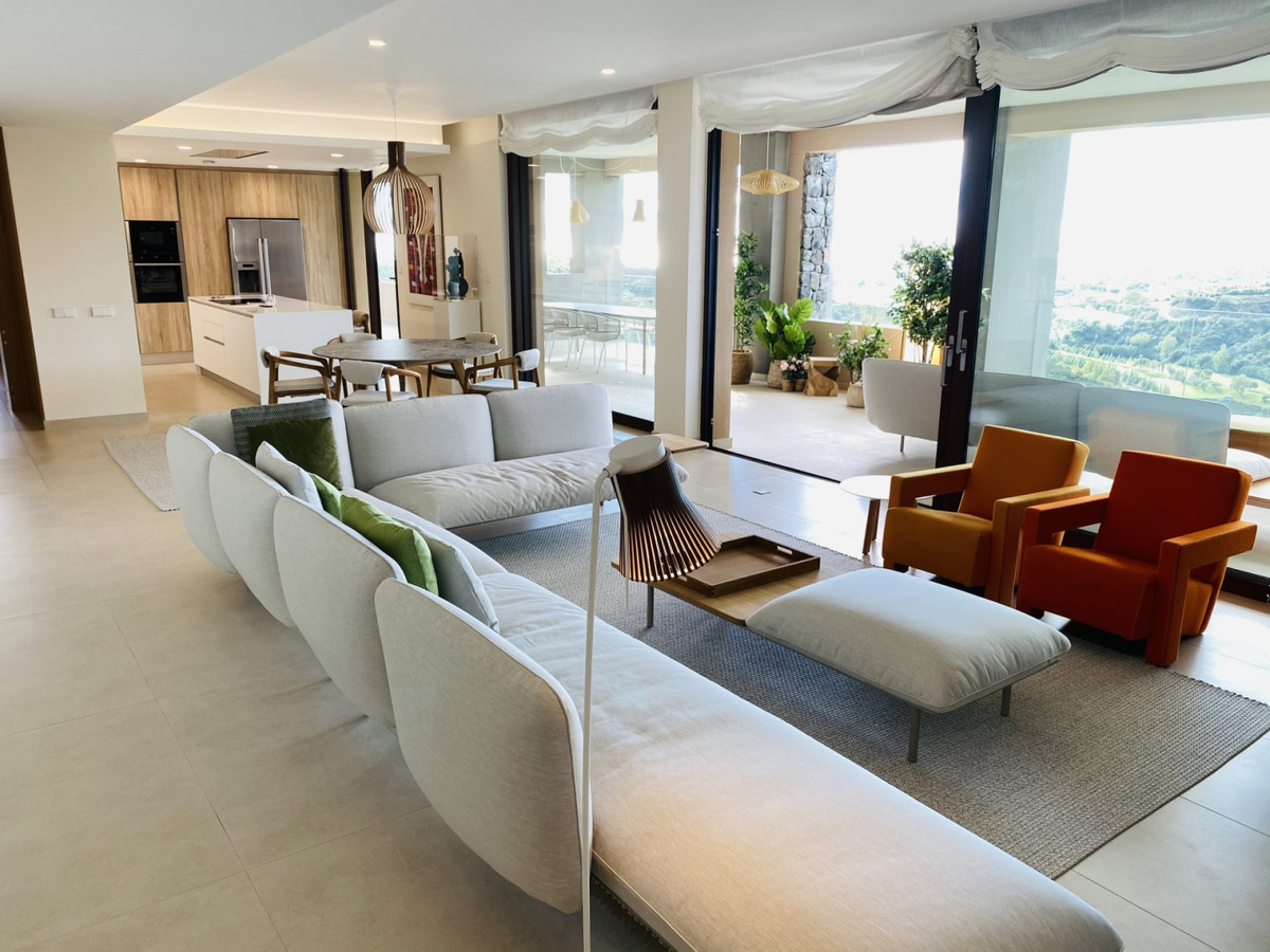 Apartment for rent in Benahavis