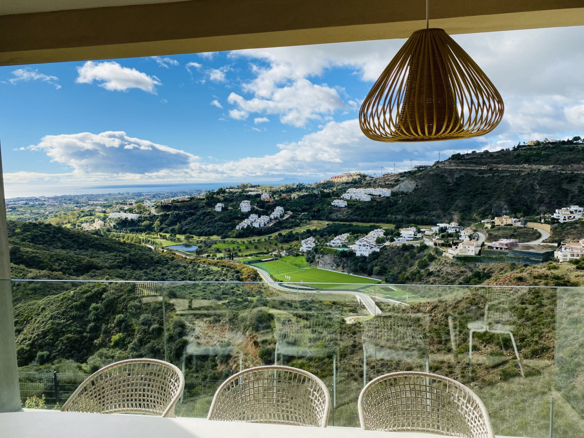 Apartment for rent in Benahavis
