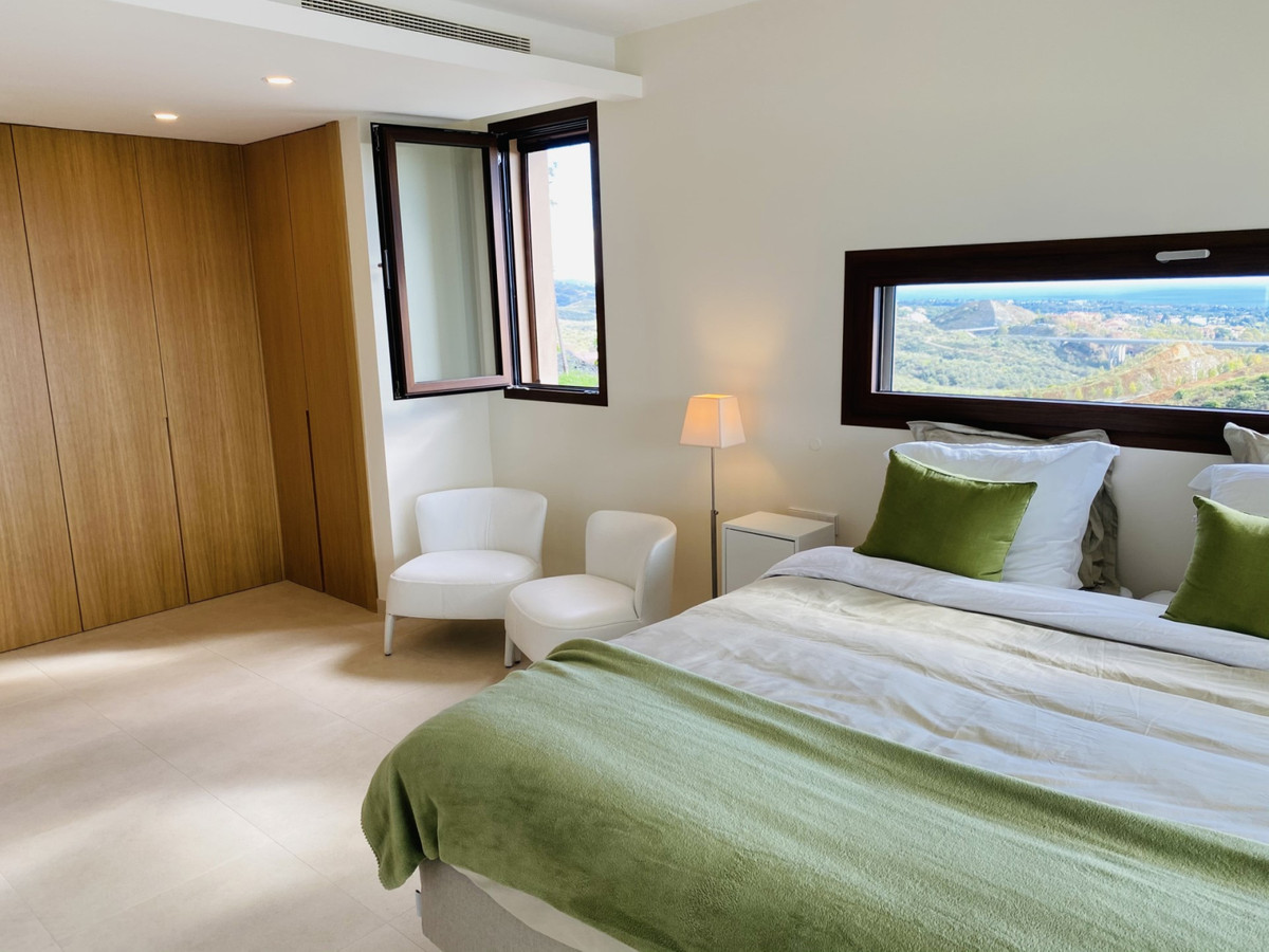 Apartment for rent in Benahavis