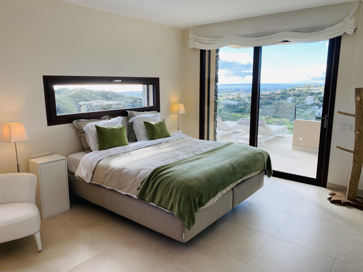 Apartment for rent in Benahavis