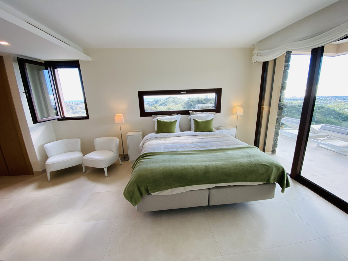 Apartment for rent in Benahavis