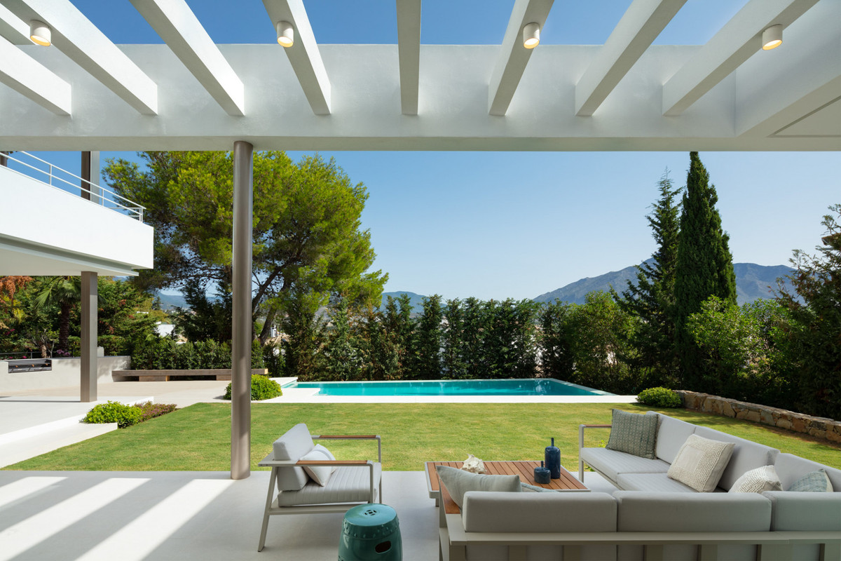 Villa for rent in Aloha, Nueva Andalucia