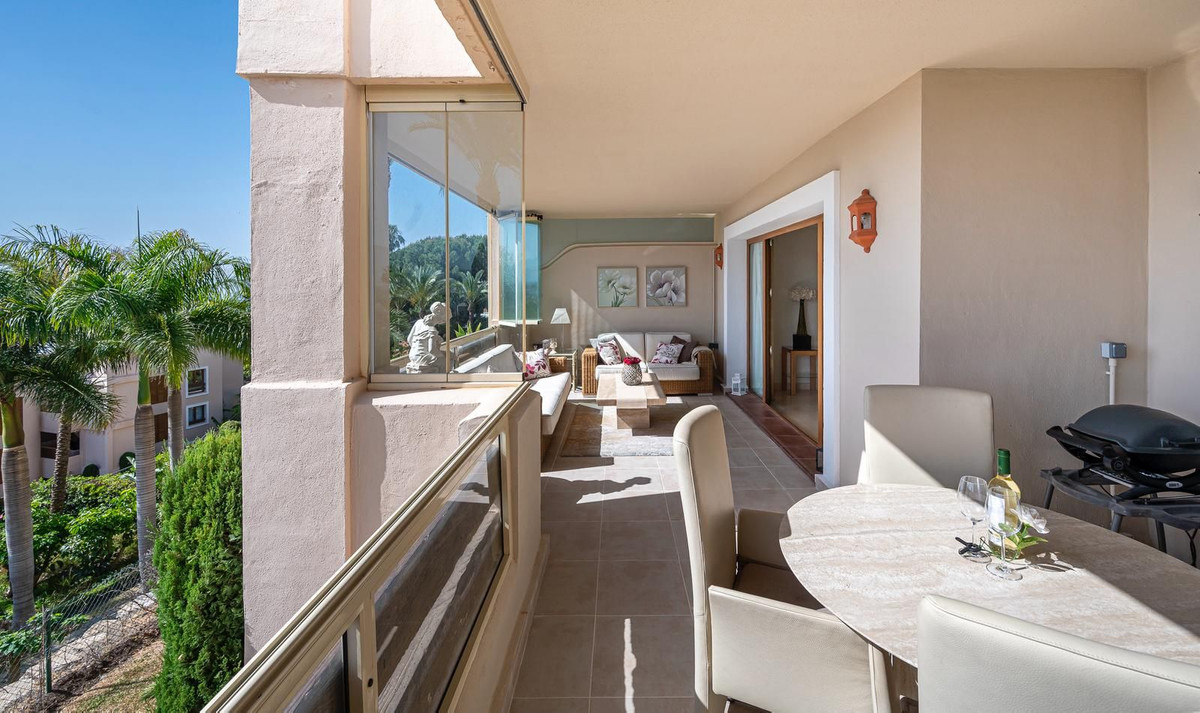 Apartment for short term rent in Paraiso Alto, Benahavis