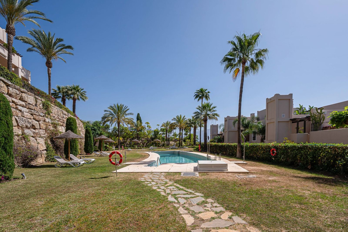 Apartment for short term rent in Paraiso Alto, Benahavis