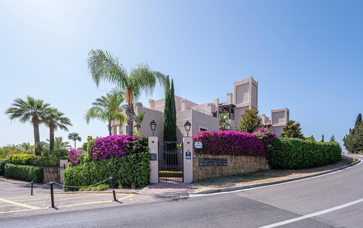 Apartment for short term rent in Paraiso Alto, Benahavis