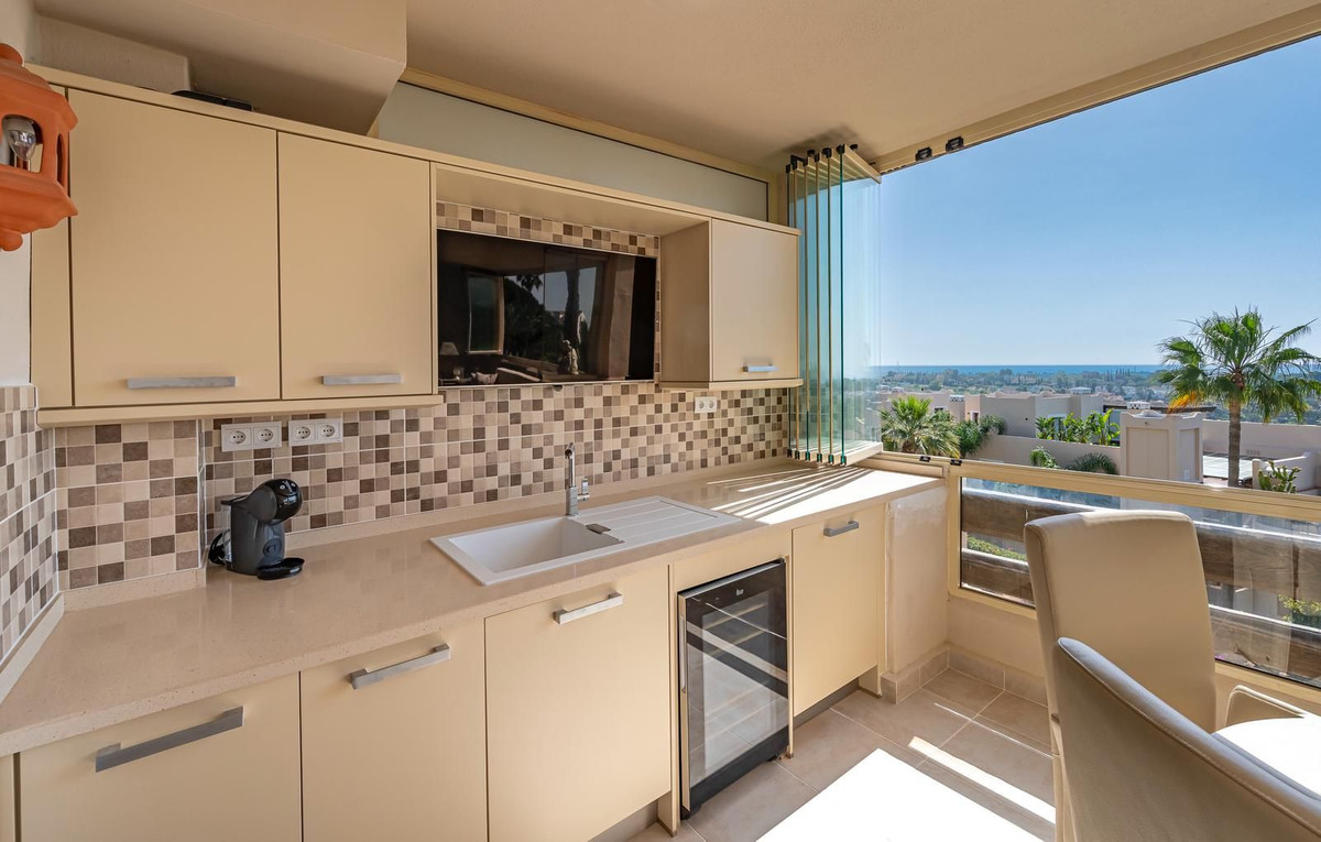 Apartment for short term rent in Paraiso Alto, Benahavis