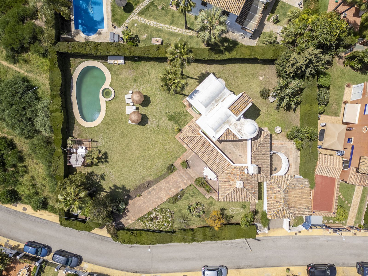 Villa for rent in Atalaya, Estepona East